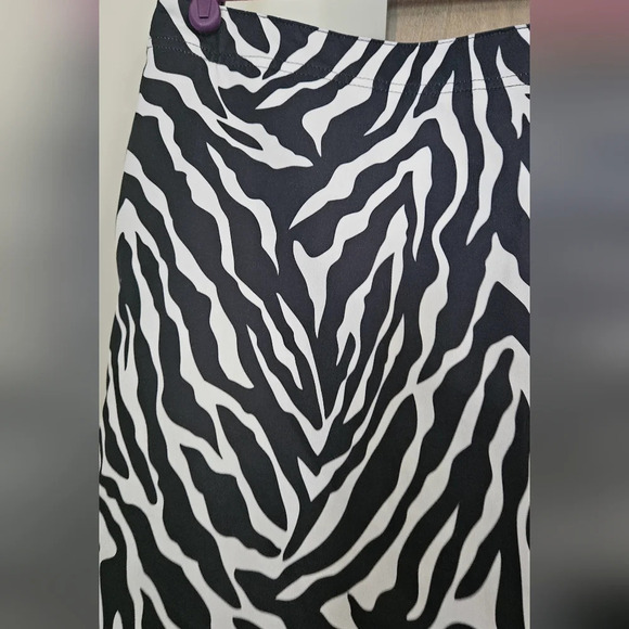 EP Pro/Newyork Zebra print black and white golf skort. Size 14 - Picture 8 of 10